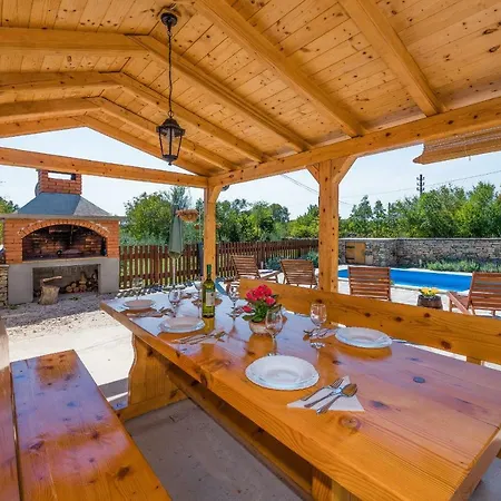 Ana With Pool National Park Krka *