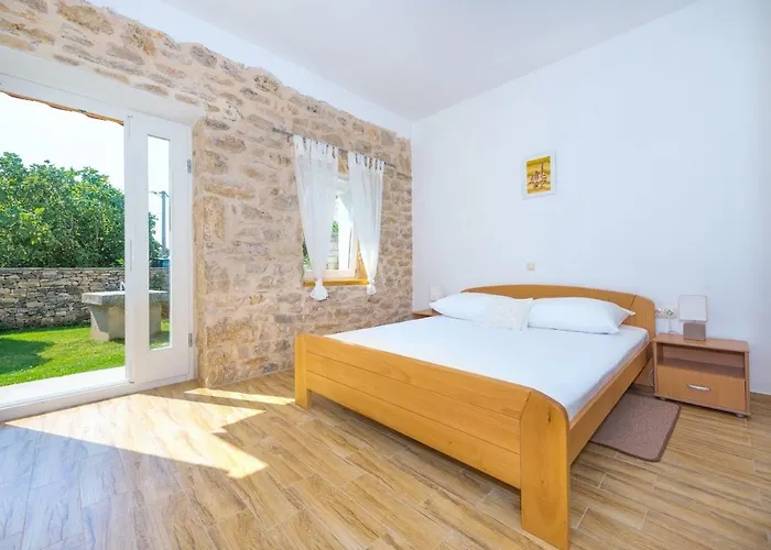 別荘 Ana With Pool National Park Krka *